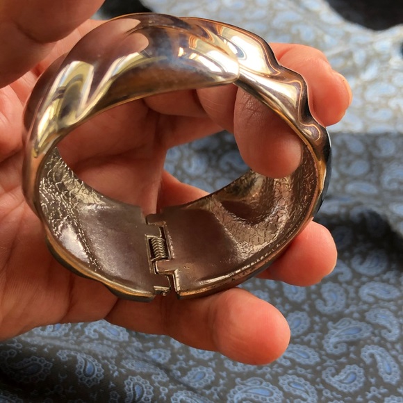 Silver tone clamper bracelet, vintage - Picture 3 of 6